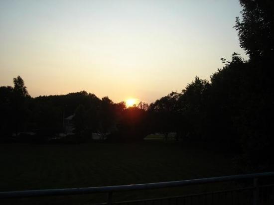 Coucher de soleil sur Montigny le soir du 29 juin